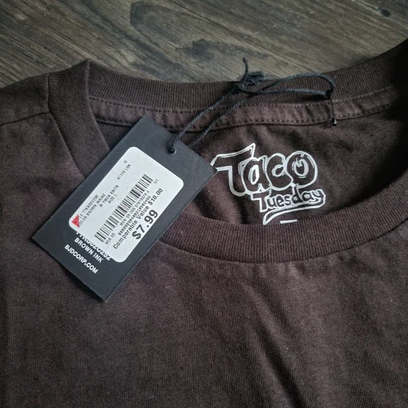 NWT Dark Brown Classic T-Shirt - Picture 4 of 6